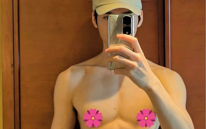 'Tình mới' của Dương Mịch khoe cơ bụng 6 múi cực cuốn hút khiến chị em rớt hết liêm sỉ