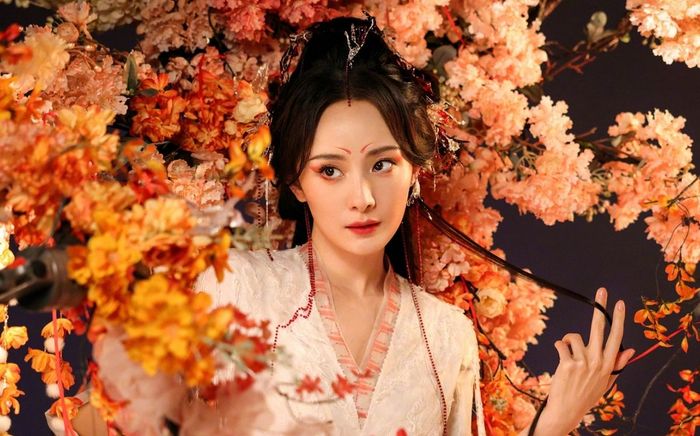 Dương Mịch bị thương, khán giả lo lắng Hồ Yêu Tiểu Hồng Nương sẽ bị ảnh hưởng