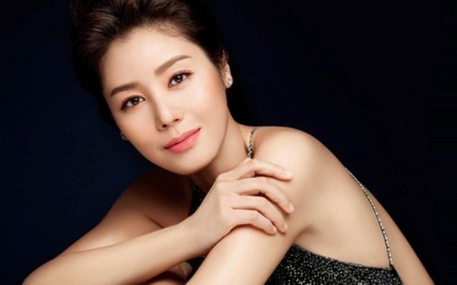 Hoa hậu người Hàn và câu chuyện nhận nuôi con gái gốc Việt đầy cảm động