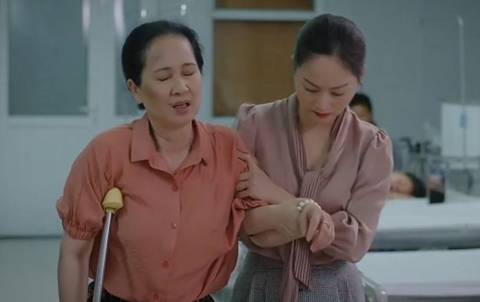 Thương Ngày Nắng Về tập 44: Bà Hiền gặp tai nạn, Vân Khánh cùng 'tình mới' vào viện chăm sóc