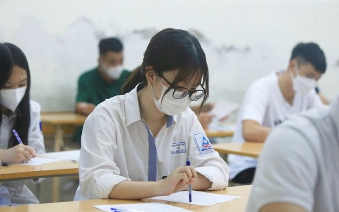 Chấm thi tốt nghiệp THPT 2022: Thí sinh được 0 điểm môn Văn... vì viết đúng 5 chữ