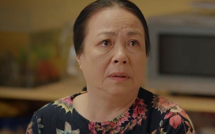 Biên kịch Thương Ngày Nắng Về bật khóc ôm NSƯT Thanh Quý, chia sẻ câu chuyện đầy xúc động ngày đóng máy