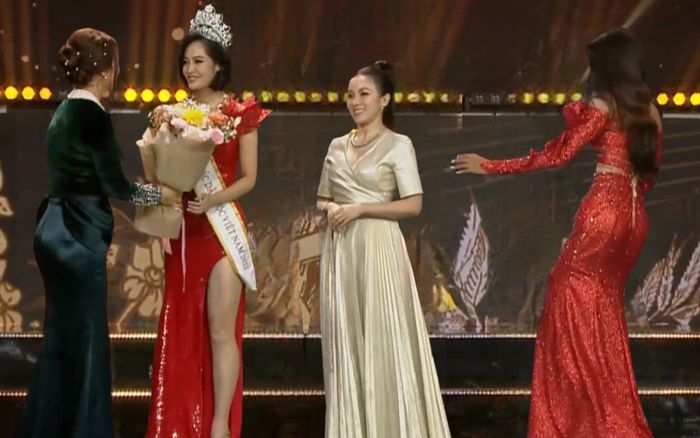 Điều thất vọng ở Hoa hậu các Dân tộc Việt Nam: Thí sinh catwalk hời hợt, màn trao vương miện trôi tuột
