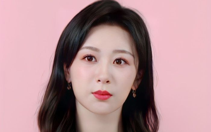 Dương Tử bất ngờ xuất hiện với gương mặt đơ cứng không khác gì 40 tuổi, netizen mỉa mai thẩm mỹ quá đà