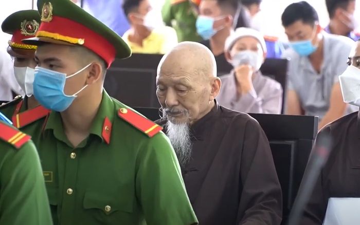 Xét xử vụ Tịnh thất Bồng Lai: Ông Lê Tùng Vân bị đề nghị mức án 4 năm 6 tháng đến 5 năm 6 tháng tù