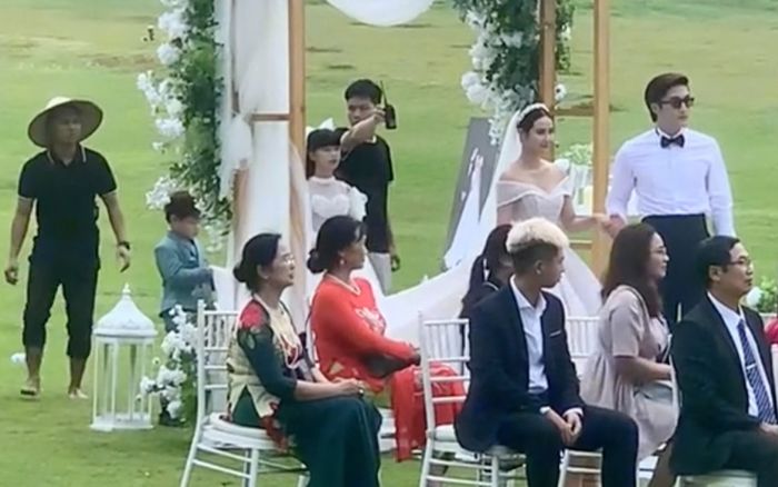 Không có Hồng Đăng, thế nhưng đoàn phim Thương Ngày Nắng Về vẫn tạo nên con số kỷ lục cực 'khủng'