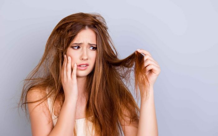 Thói quen gội đầu mỗi ngày: Tưởng tốt hóa ra gây hại khôn lường