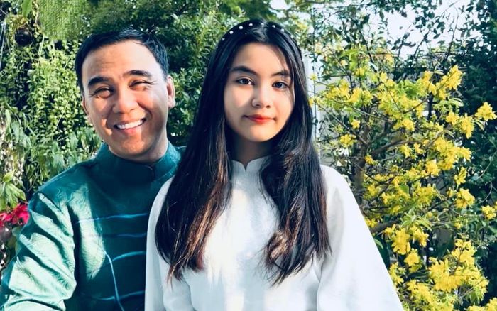 MC Quyền Linh quay clip TikTok về 2 cô con gái, nhiều netizen vào 'chào bố vợ'