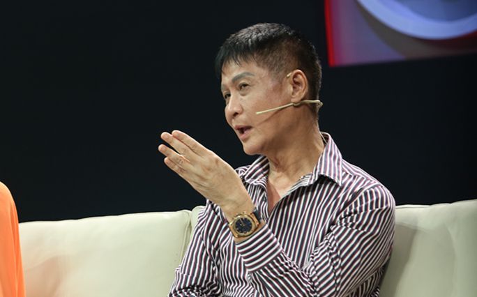 Đạo diễn Lê Hoàng: 'Vợ phải biết làm những điều mà cô gái làng chơi làm thì chồng mới không hư'