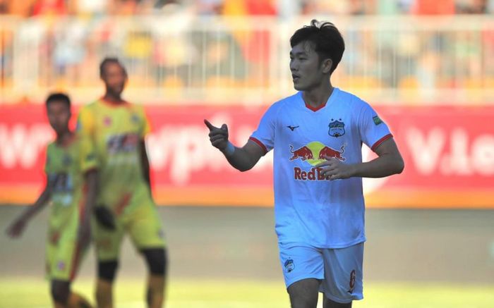 Xuân Trường và Văn Toàn toả sáng, HAGL thắng trận thứ 4 liên tiếp!