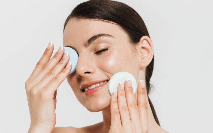Bí quyết tẩy trang đúng cách, hiệu quả và an toàn cho làn da