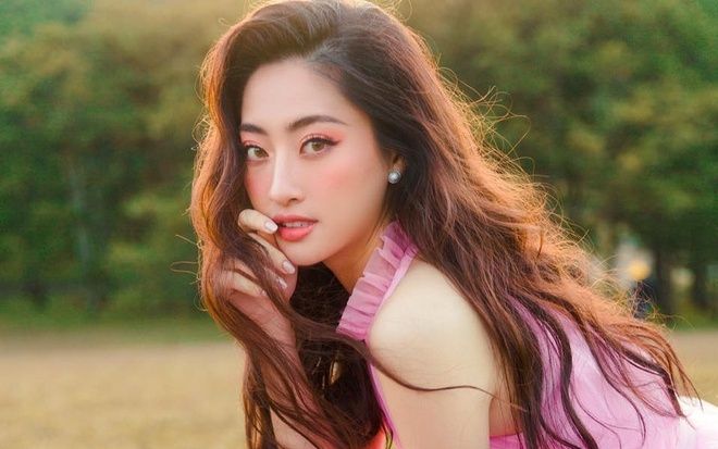 Lương Thùy Linh tốt nghiệp Đại học, kết quả khiến ai nấy cũng xuýt xoa: Quả là tài sắc vẹn toàn