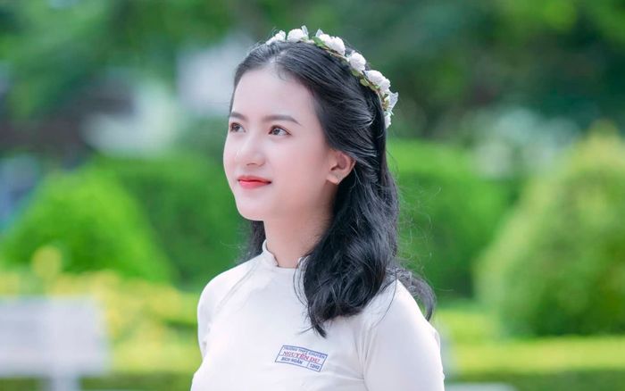 Nữ sinh sở hữu nhan sắc ngọt ngào trở thành Thủ khoa khối A của tỉnh Đăk Lăk