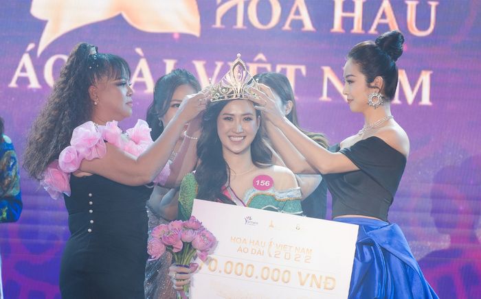 Cô gái 23 tuổi đăng quang cuộc thi Hoa hậu Áo dài Việt Nam 2022