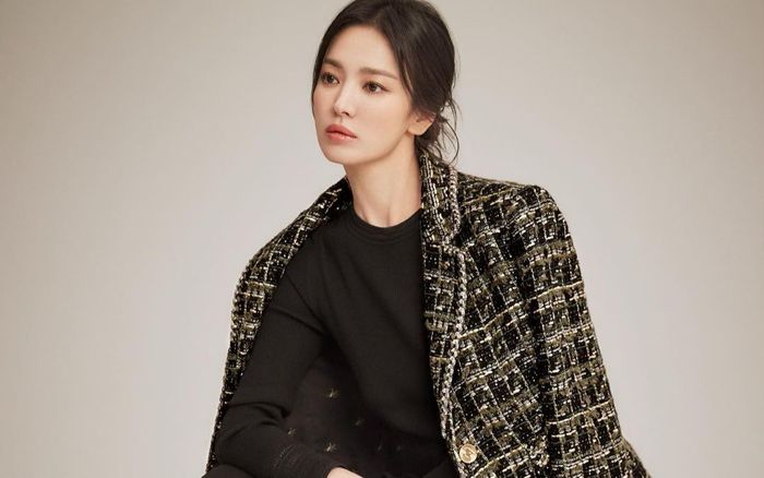 Song Hye Kyo không còn lộ dấu hiệu lão hóa trong bộ ảnh mới