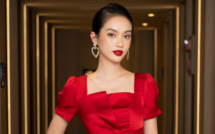 Siêu mẫu Vũ Thúy Quỳnh lộng lẫy trong BST 'Dạ tiệc đêm hè' của H&T Fashion