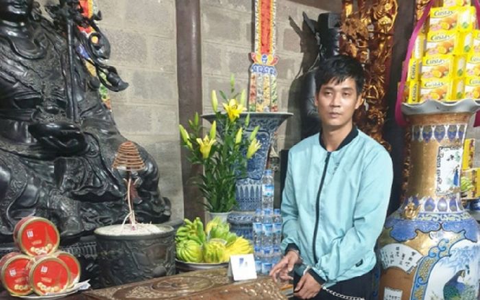 Thiếu tiền tiêu xài, chú rủ cháu trộm cắp tiền công đức ở chùa