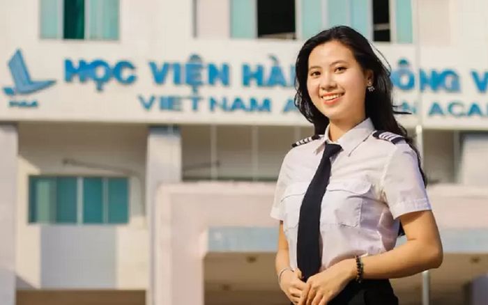 Điểm sàn Học viện Hàng không Việt Nam 2022 cao nhất là bao nhiêu?
