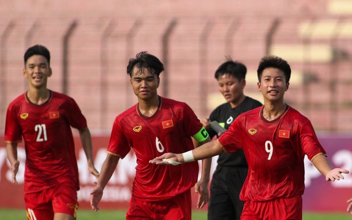 Việt Nam thắng đậm Philippines 5-0, sẵn sàng đấu chủ nhà Indonesia
