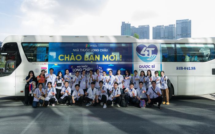 Campus Tour FPT Long Châu: Cơ hội 'vàng' trải nghiệm thực tế cho sinh viên ngành dược