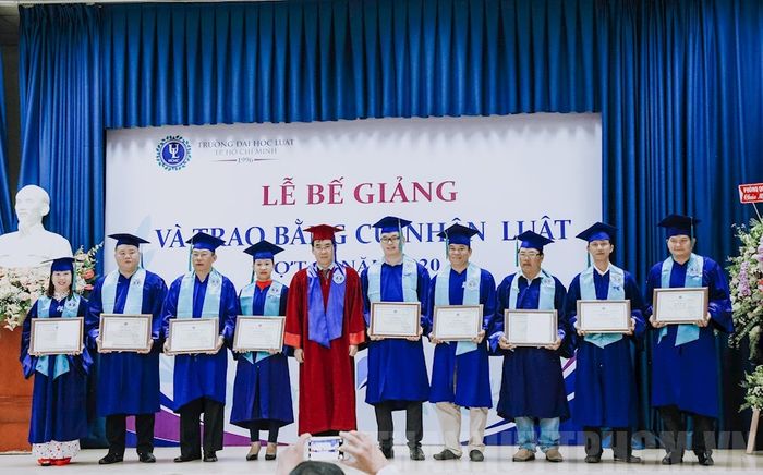 Trường ĐH Luật TPHCM công bố mức học phí mới, dự kiến có thể tăng đến 219 triệu/ năm