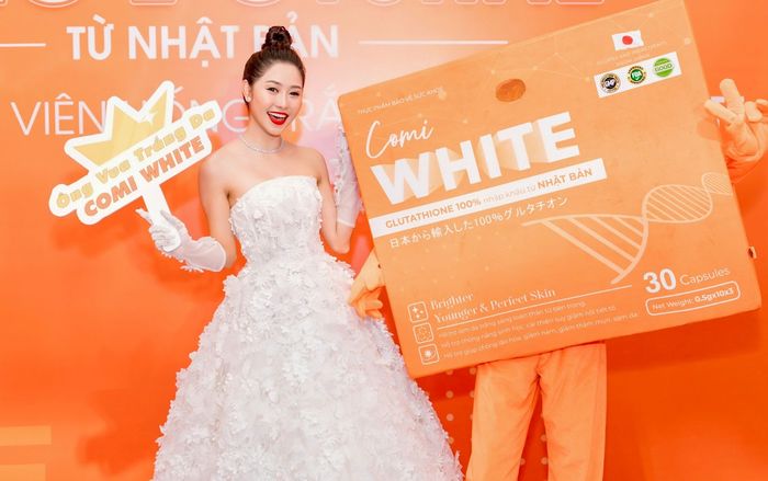 Tường Vi xuất hiện rạng rỡ trong sự kiện ra mắt sản phẩm Comi White