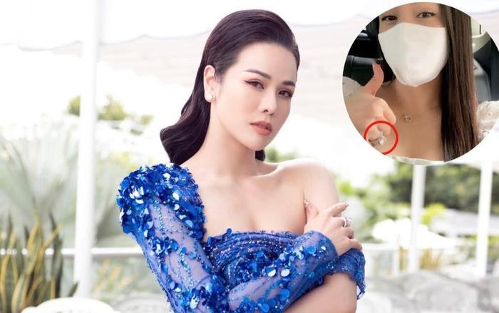 Nhật Kim Anh lên tiếng về tin đồn đeo nhẫn đính hôn với tình trẻ