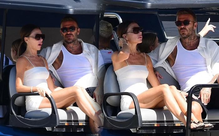 Victoria Beckham lộ đôi môi tều 'bất ổn', nhưng điều này mới là tâm điểm chú ý