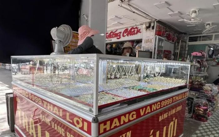 Vụ cướp tiệm vàng tại Huế: Nguy cơ phải đền hàng chục cây vàng