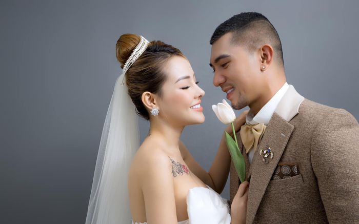 Ngân 98: 'Tôi từng bị nhiều cô gái qua lại với Lương Bằng Quang chửi'