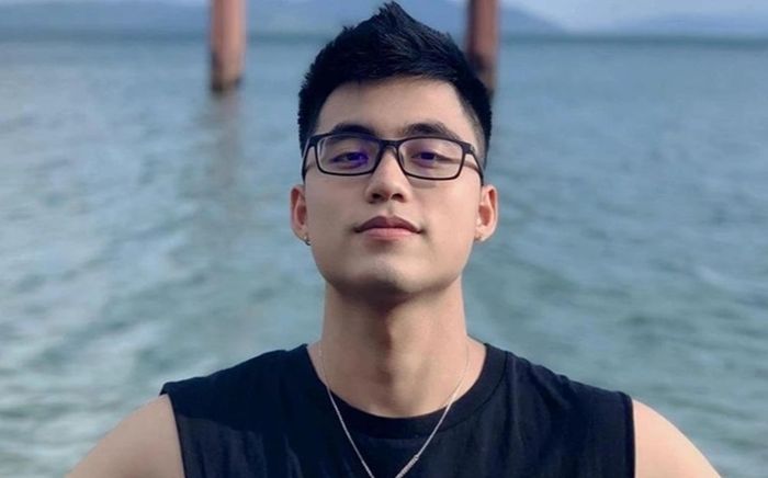 Trước khi bắt đầu sự nghiệp ca hát, ít ai biết em trai Sơn Tùng từng có học vấn 'không phải dạng vừa'