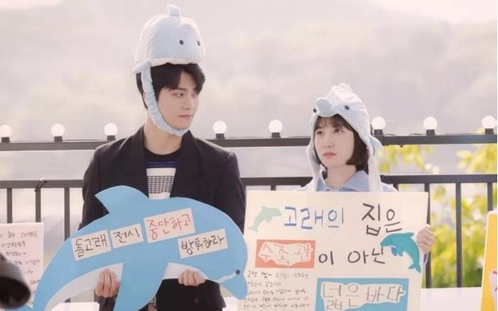 Nữ Luật Sư Kỳ Lạ Woo Young Woo đốn tim fan với loạt cảnh hẹn hò hài hước giữa cặp đôi chính