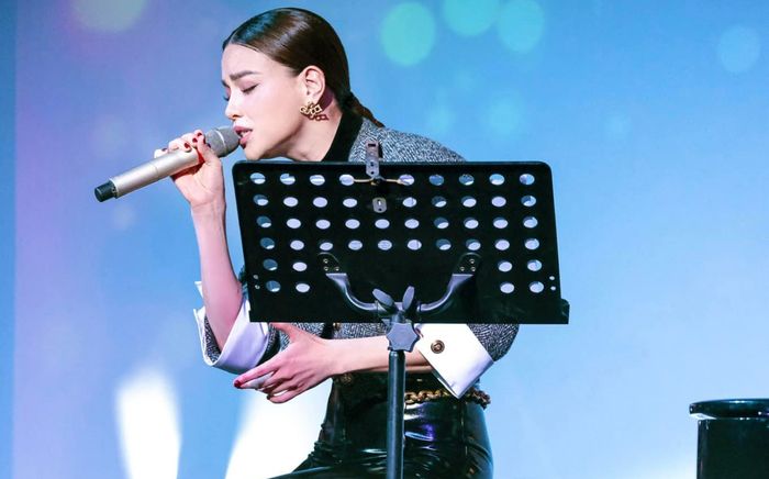 Có một ca khúc của Hồ Ngọc Hà bất ngờ hot trở lại sau 12 năm, dân mạng cứ ngỡ mới phát hành hôm qua!