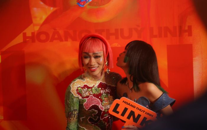 Dàn sao Việt xúng xính đến chúc mừng Hoàng Thùy Linh, Hải Triều 'chặt đẹp' đàn chị