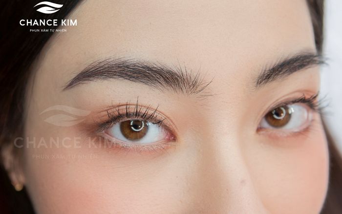 Lương Thùy Linh nâng cấp chân mày đảm nhận vai trò giám khảo Miss World Vietnam 2022