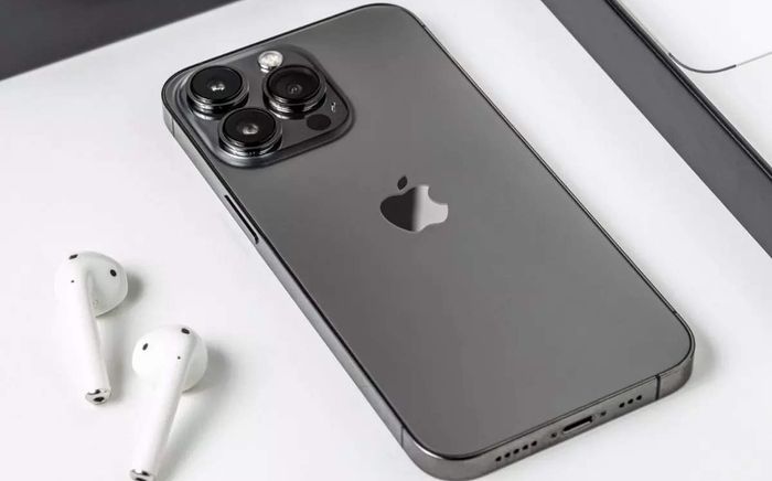 iPhone 13 Pro Max 1TB giảm hơn 10 triệu đồng