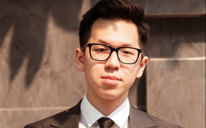 Choáng với thành tích huy hoàng của nam sinh xứ Nghệ: 113 trường quốc tế mời học, 72 trường cấp học bổng