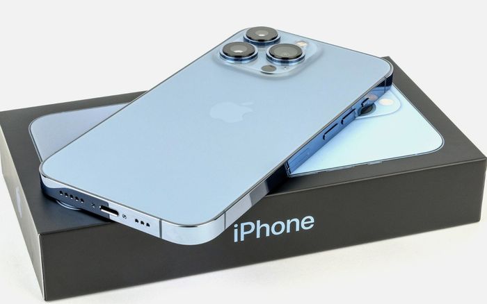 iPhone 13 giảm giá cực sâu: 'Bản 512 GB giảm giá đến 8,5 triệu đồng'