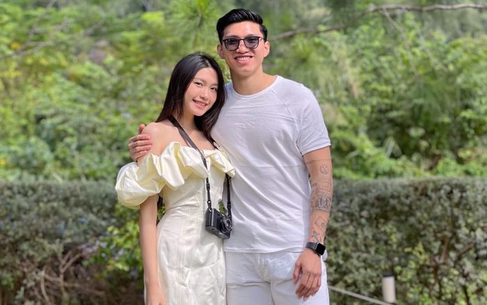 Những cặp đôi cầu thủ - nàng WAGs nổi đình nổi đám: Đoàn Văn Hậu vừa công khai, Văn Lâm kín tiếng nhất