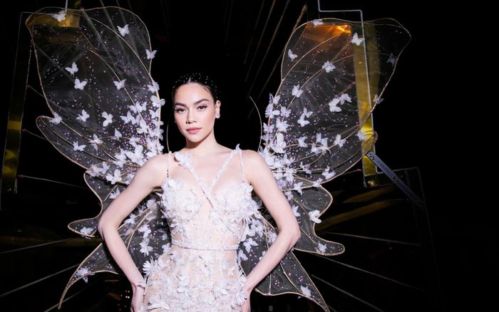 Quay lén Hồ Ngọc Hà trước khi lên sân khấu trình diễn: Vóc dáng lẫn nhan sắc bất chấp camera thường!