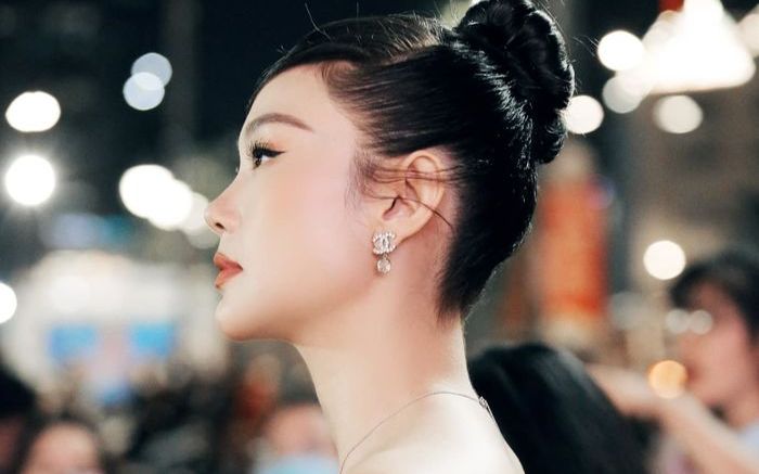 Đừng mải mê chăm sóc da mặt mà quên đi chiếc cổ cũng đang 'kêu cứu'