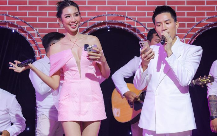 Hoa hậu Thùy Tiên khiến fan thích thú khi song ca cùng Anh Tú trong hit từng hát với Ninh Dương Lan Ngọc