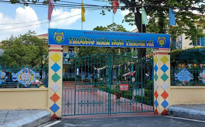 'Lòng xào dưa 30k' rầm rộ cõi mạng: Tạm đình chỉ một nữ giáo viên liên quan nghi vấn 'cặp bồ'