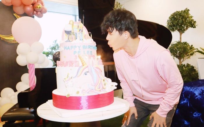 Sao Việt tổ chức tiệc sinh nhật: Người hoành tráng, người thuê hẳn màn hình LED khổng lồ