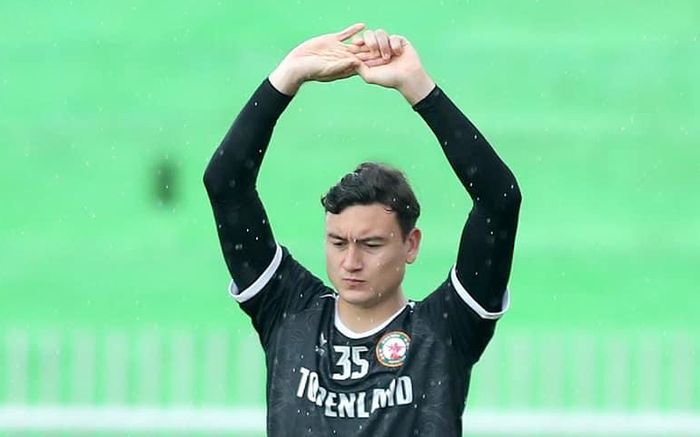 Thủ môn Đặng Văn Lâm bị chấn thương