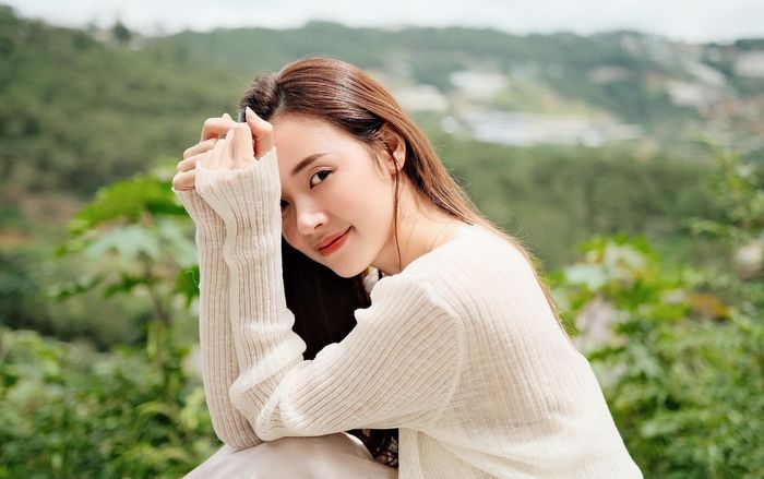 Hotgirl đời đầu vừa vướng tin đồn mang thai: Là giảng viên ĐH, sở hữu bảng điểm 'đẹp như mơ' thuở học trò