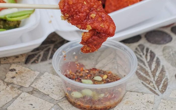 Da gà chiên mắm tỏi có gì mà khiến 'hội sành ăn' rần rần?