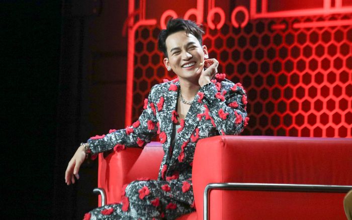 Thùy Anh tiết lộ Ali Hoàng Dương đang 'rất đỏ' trong tình yêu?