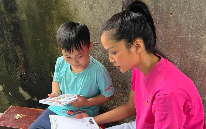 Gác lại bão thị phi, H'Hen Niê 'trở về chốn cũ' làm điều đặc biệt