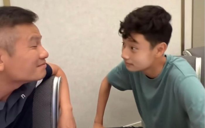 Jennifer Phạm chia tay quý tử về nước, lộ khoảnh khắc thân thiết giữa con riêng và chồng